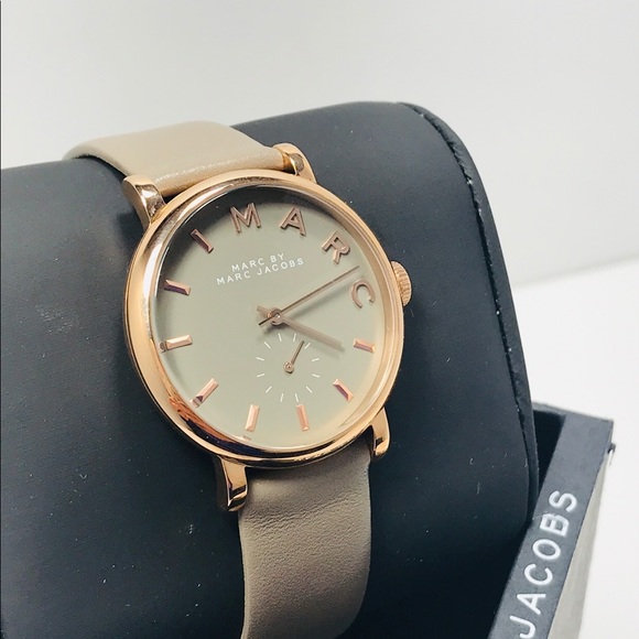 Authentic Marc Jacobs Leather Wristwatch - Picture 2 of 8